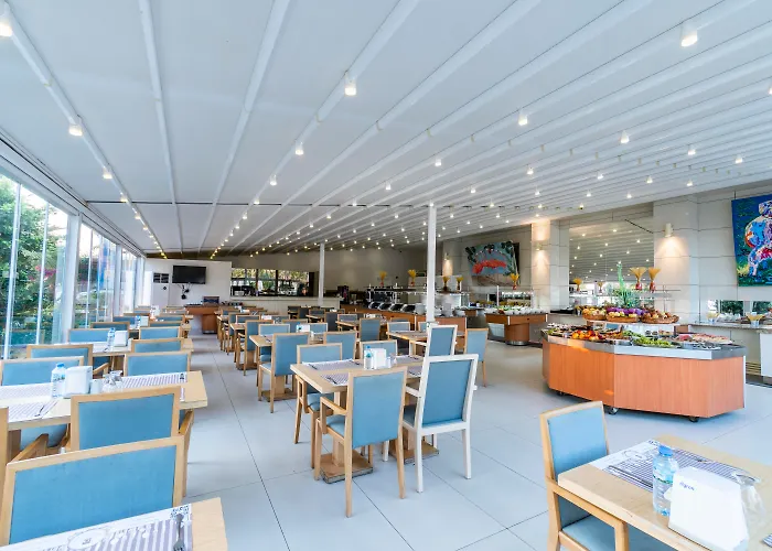 Dragut Point North Hotel