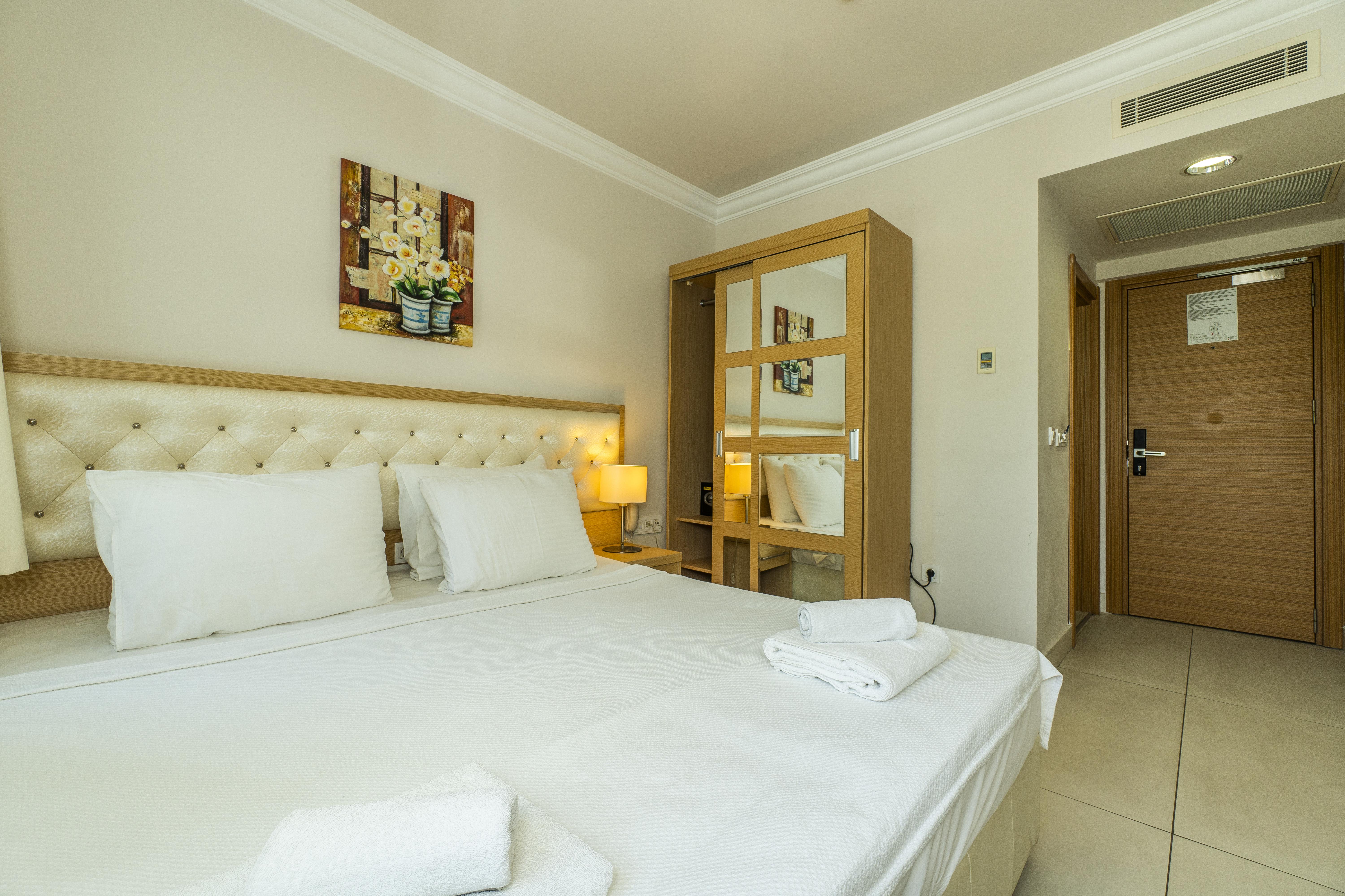 Resort Dragut Point North 3*